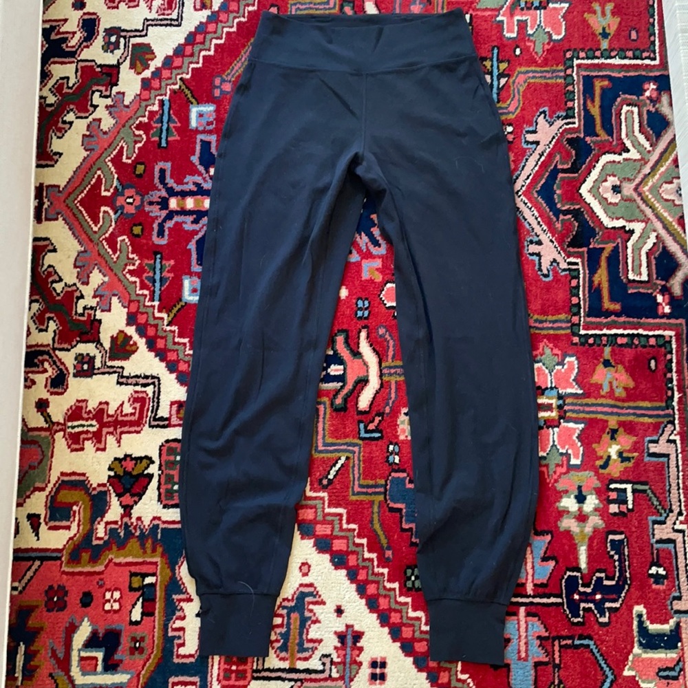 Lululemon, size 6, black